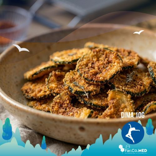 Chips di zucchine keto impanate viste da vicino