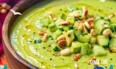 Gazpacho di avocado e cetriolo con pinoli tostati